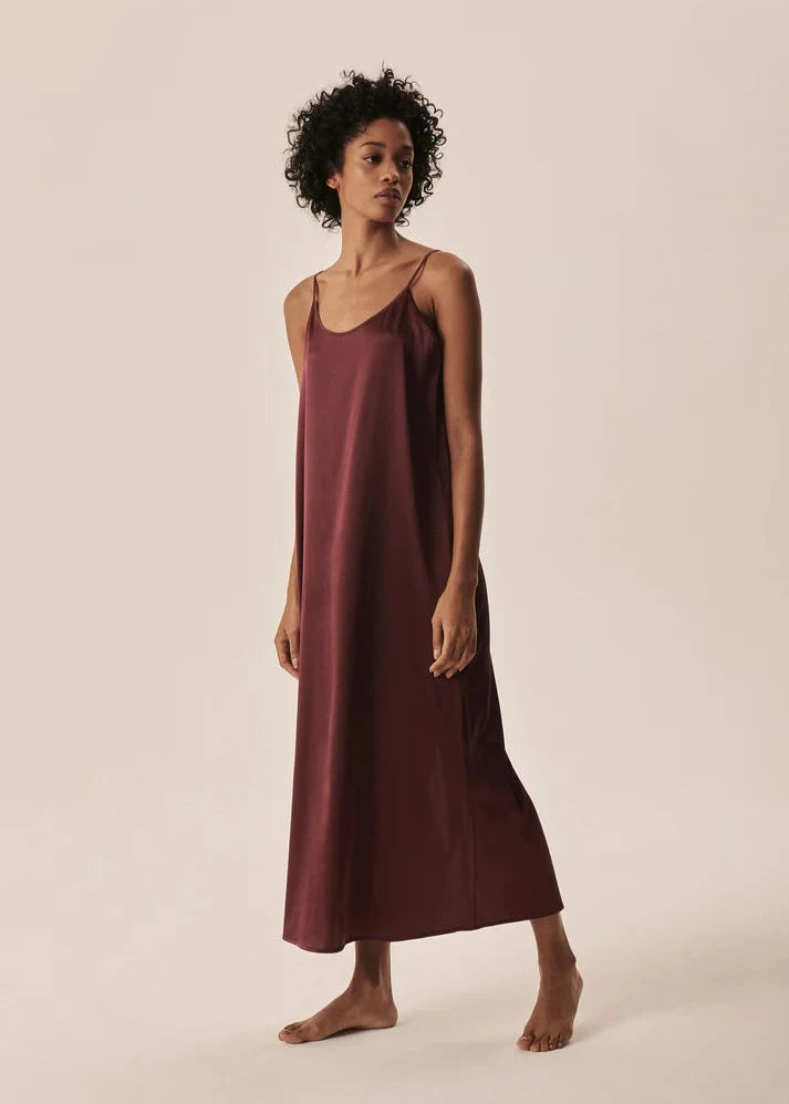 Oscalito Long Silk Spaghetti Slip