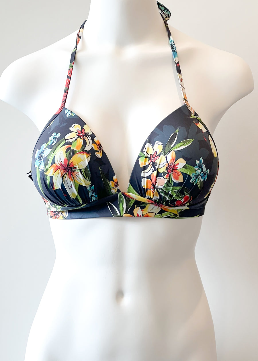 Melmira Bra & Swimsuits - Poolside standout in a perfectly matched